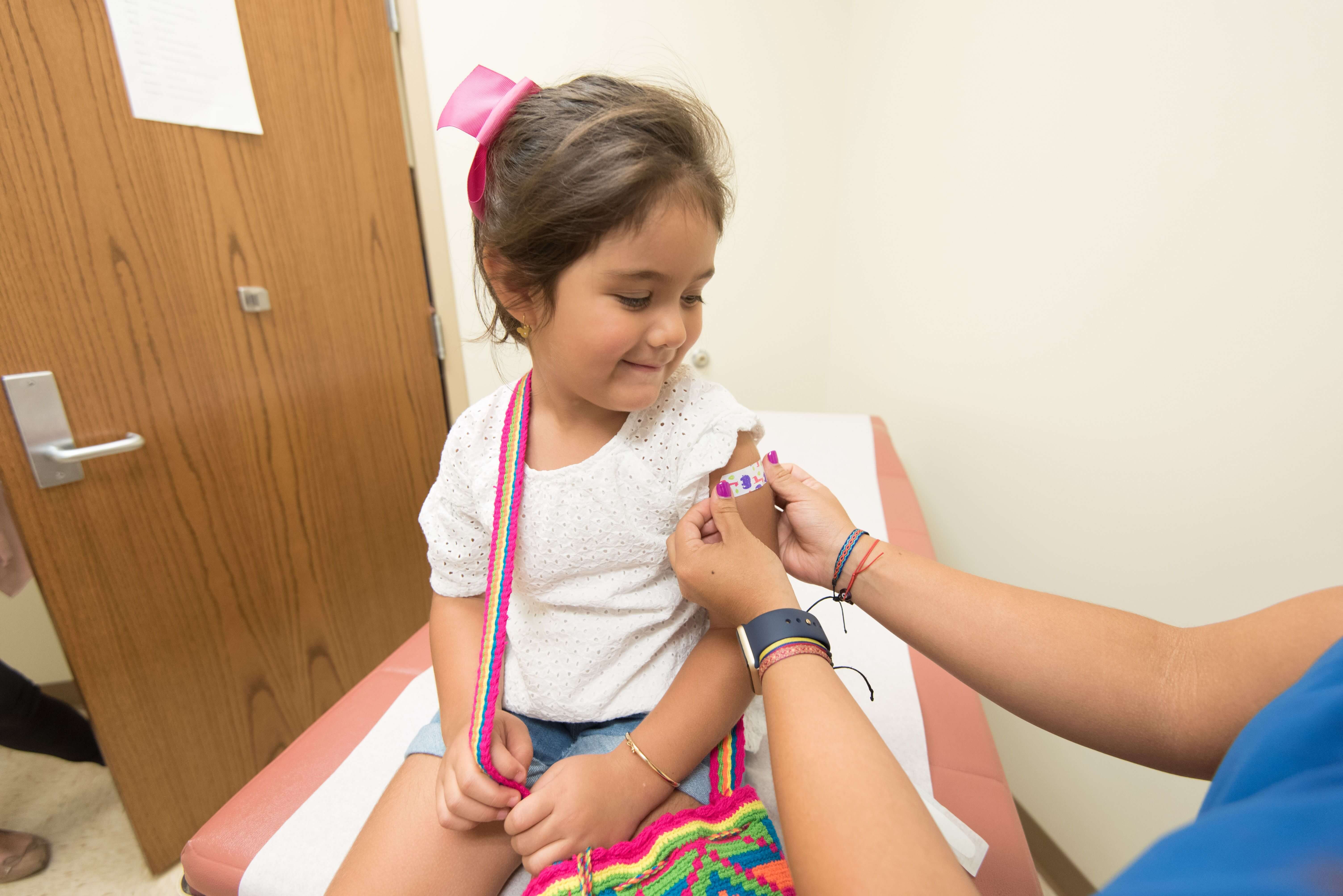 La importancia de la vacunación en los niños: proteger hoy para cuidar su futuro